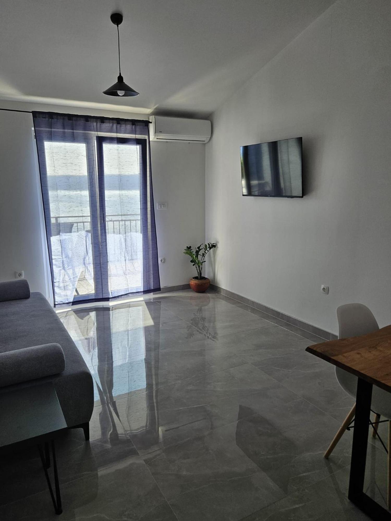 Sea View Apartment Mimice Bagian luar foto