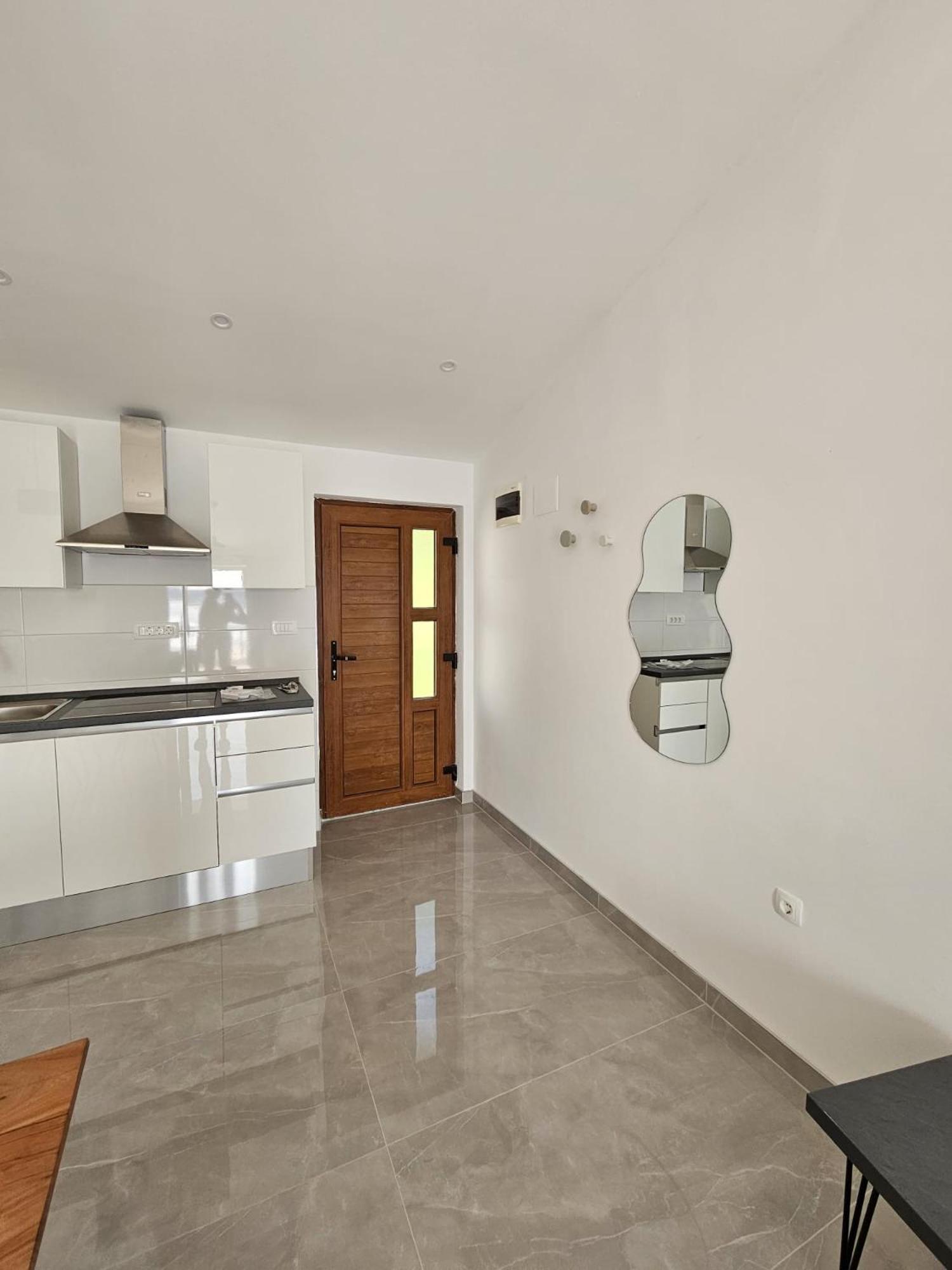 Sea View Apartment Mimice Bagian luar foto